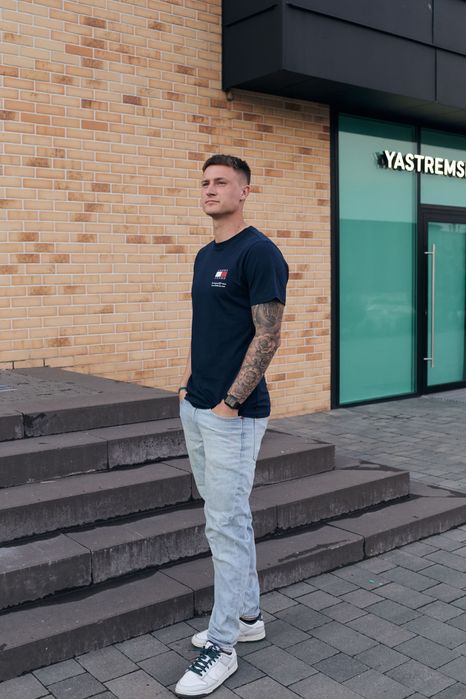Футболка Tommy Jeans slim essential flag t-shirt in navy