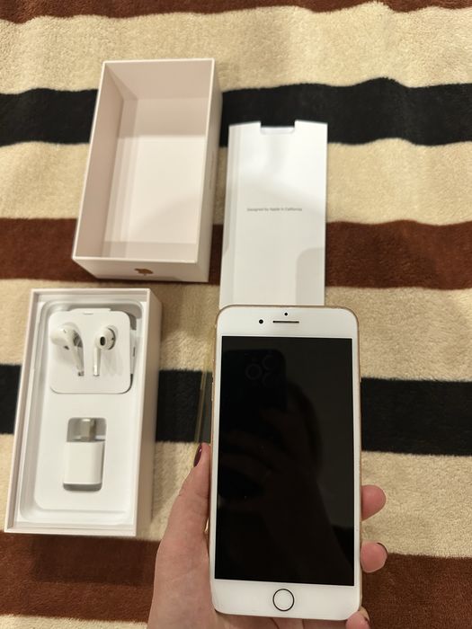 Мобільний телефон iPhone 8 Plus 64Gb