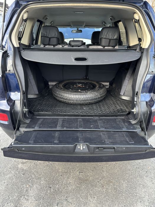 Продам Mitsubishi Outlander XL