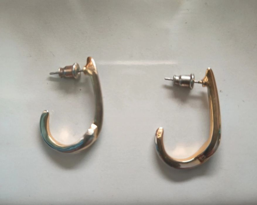 Kolczyki stał kolor złoty