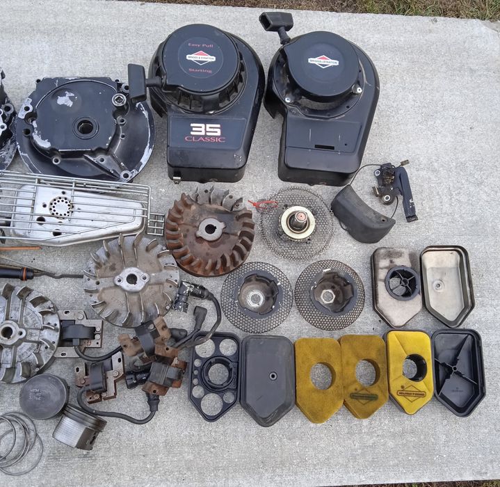Б.У.Briggs Stratton запчастини двигуна газонокосарки,мотоблока,косарки