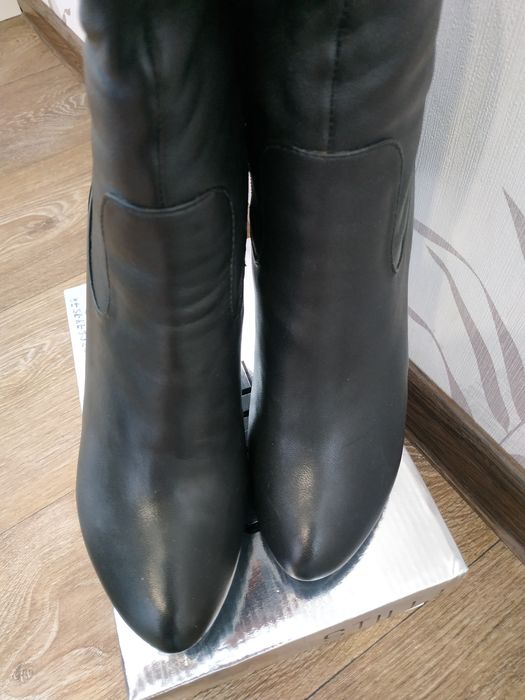 Кожа,новые! Сапожки крутые!!!