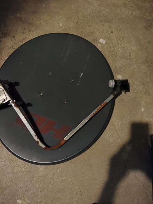 Antena satelitarna 80cm z konwerterem