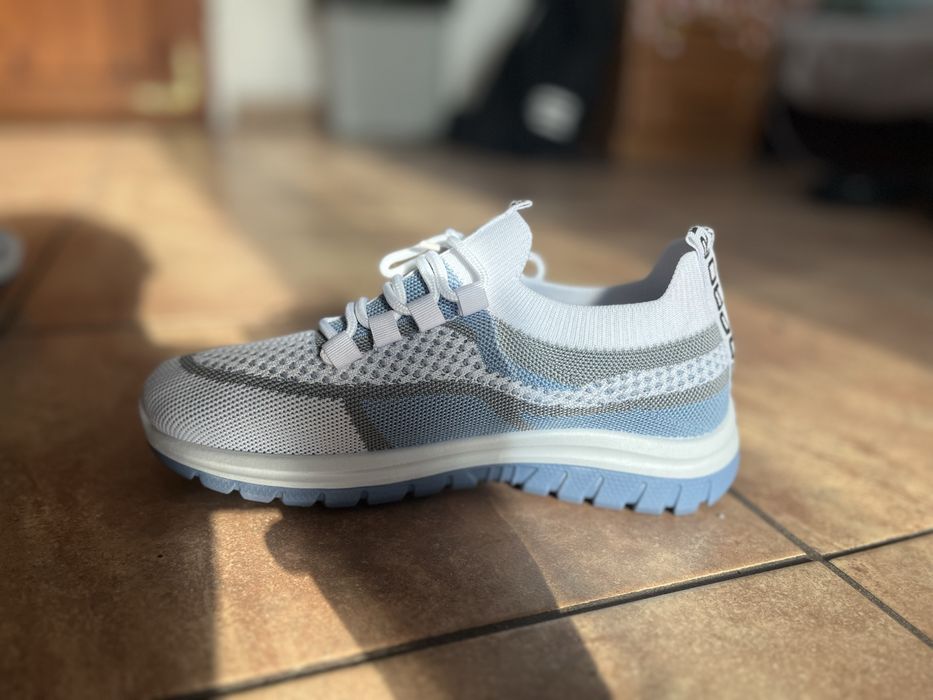 Damskie buty sportowe 38