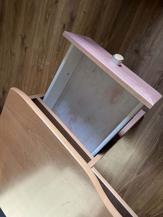 Biurko bardzo stabilne za darmo