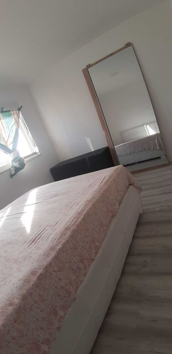 Pessoa responsável, organizada e com boa convivência.