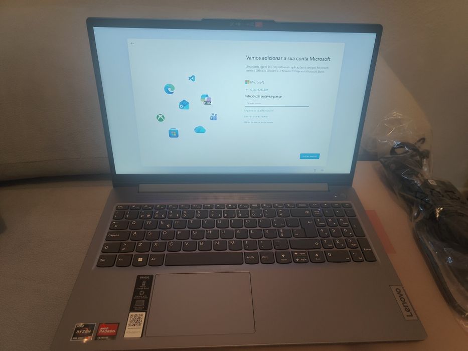 Portátil Lenovo novo