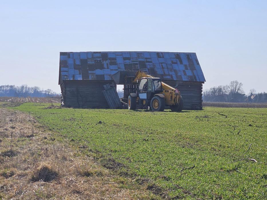 Stara stodoła do rozbiórki / przeniesienia