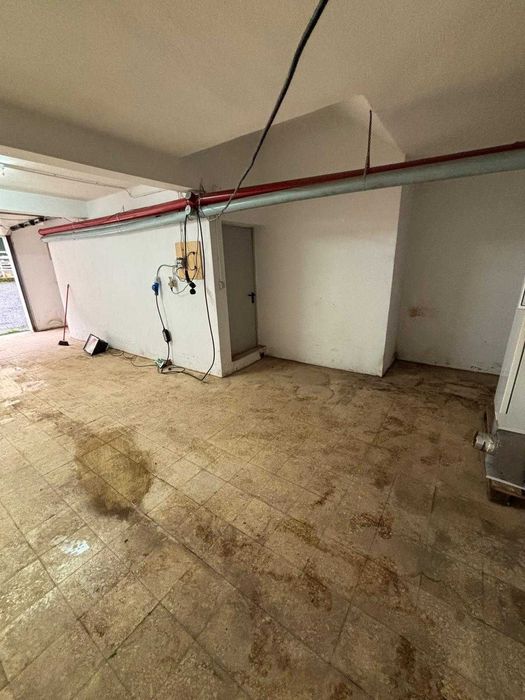 Arrendo Garagem , 2 Viaturas + 3 Motas Agualva