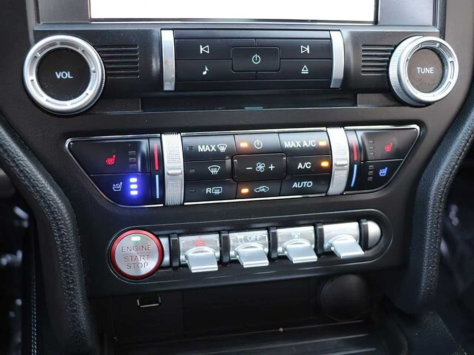 Ford Mustang GT Premium      2023
