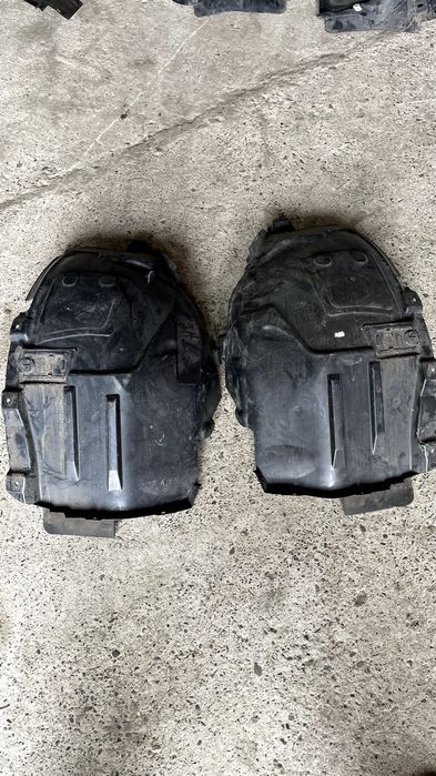 Підкрилки передні на Mercedes W213 W238 W253