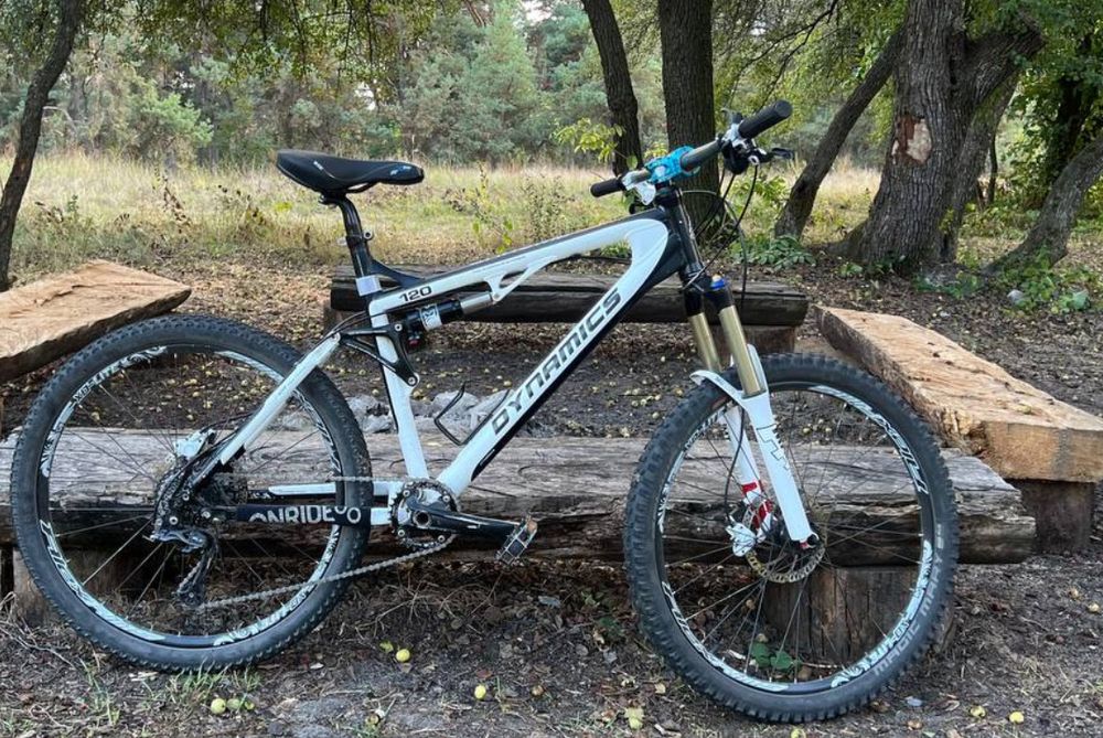 СРОЧНО продам двухпідвіс Dynamics