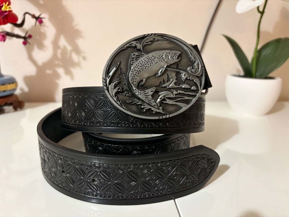 Pasek na ryby z metalowa klamra