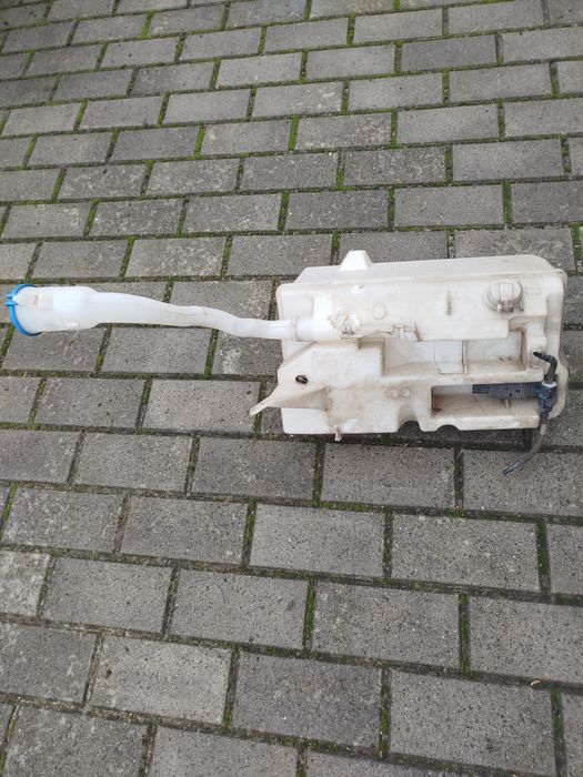 Volvo XC60 Zbiornik Spryskiwaczy Xenon