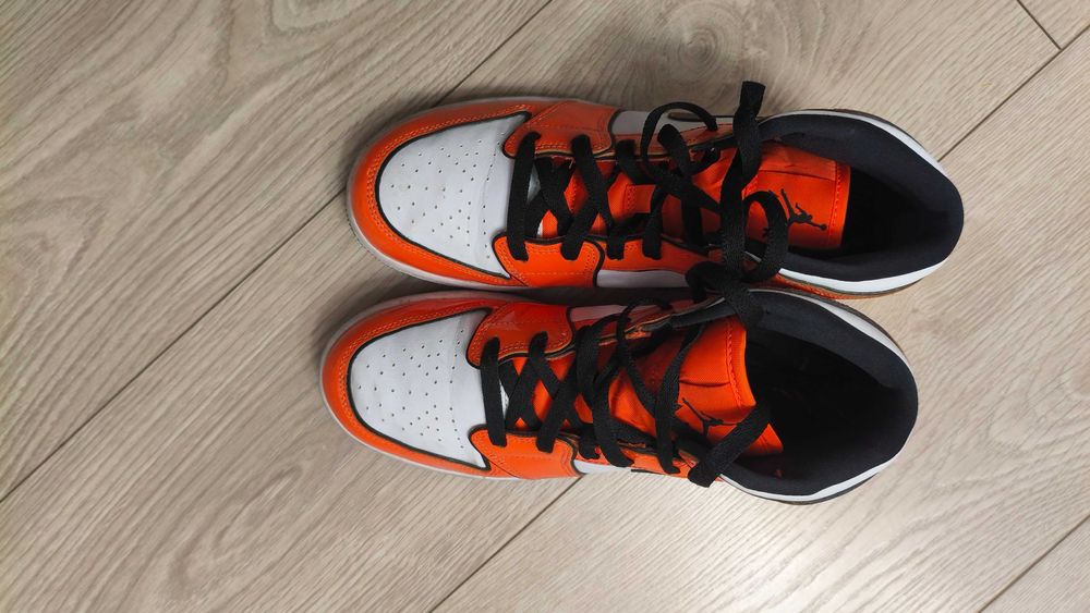 Buty Nike Air Jordan 1 Mid Orange