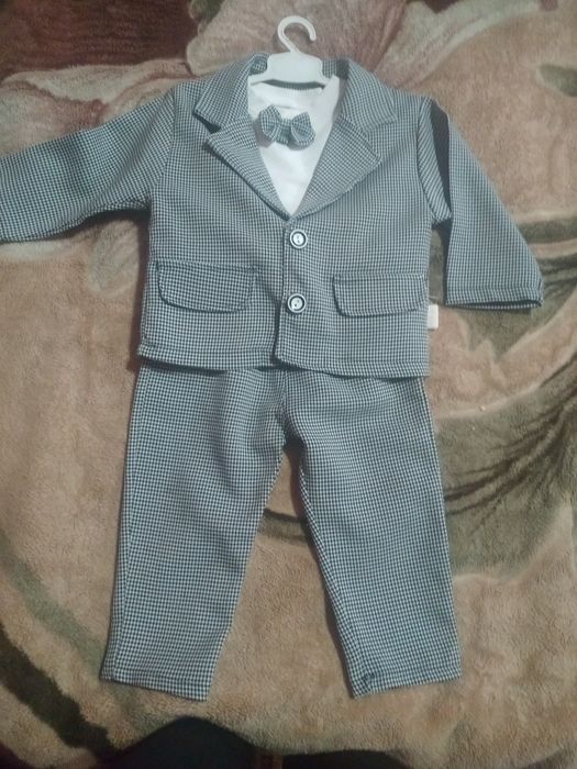 Костюмчик на 2-3  рочки