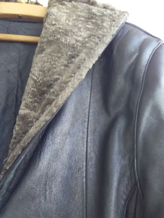 Шкіряне жіноче пальто / 50 р. (XL)