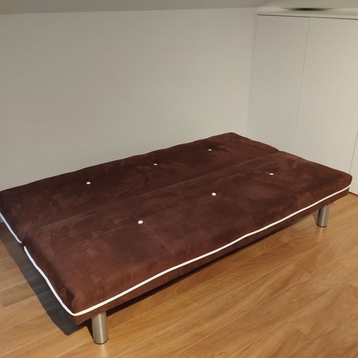 Sofá cama em ótimo estado
