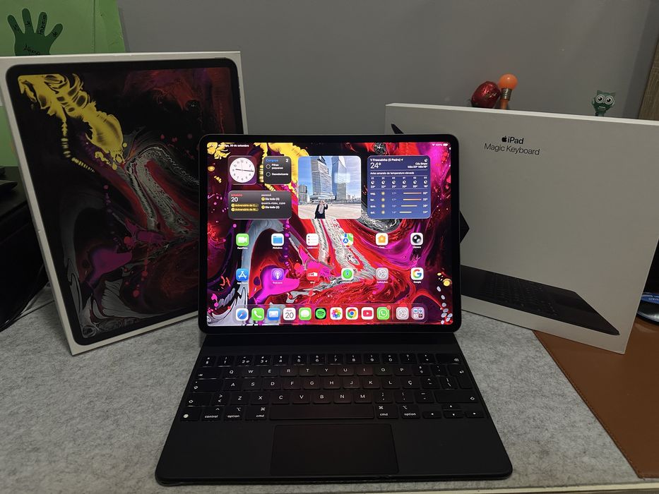 IPad Pro 12,9 3ª Geração + Magic Keyboard