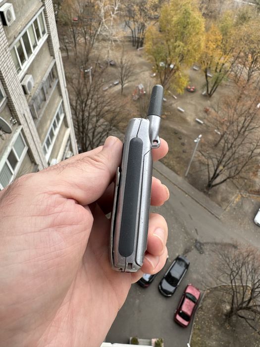 Телефон Sony CMD-Z5