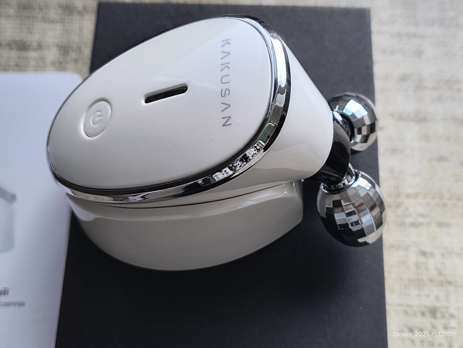 Микротоковый массажёр для лица KAKUSAN