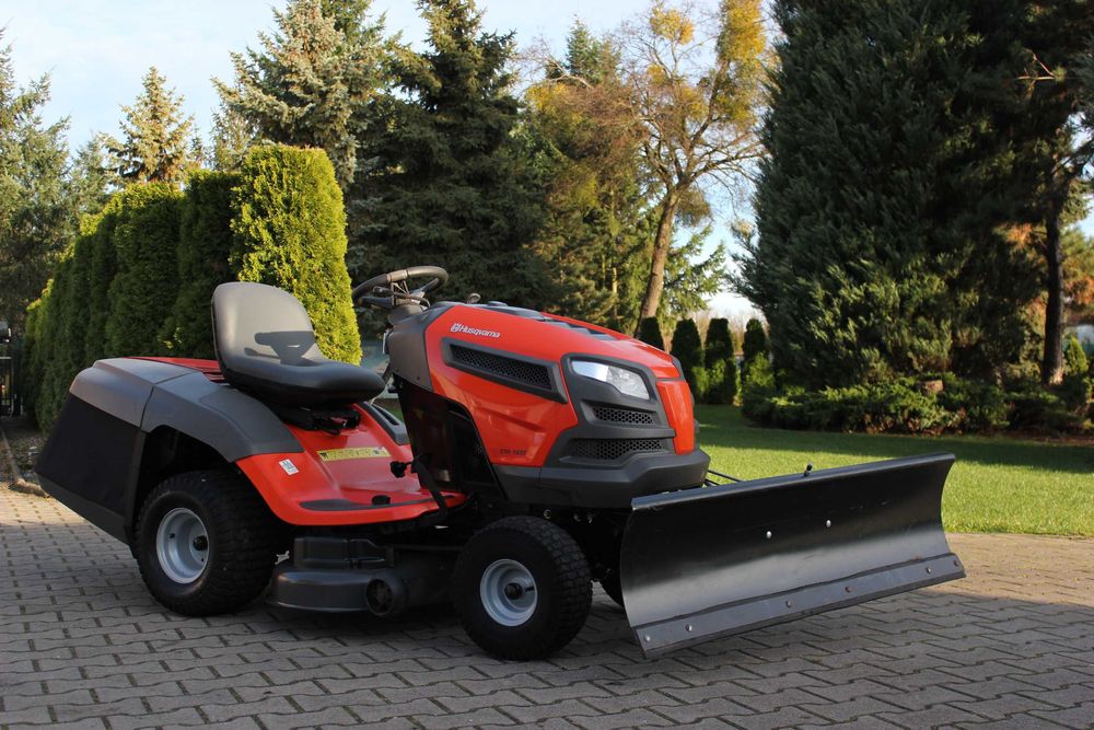 Husqvarna CTH 163 Kawasaki V2 TRAKTOREK Kosiarka plug do sniegu