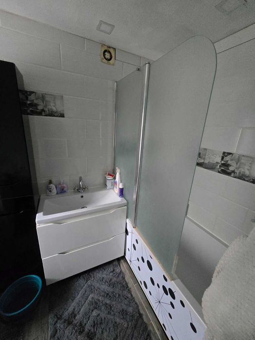 Продам часть дома Роганский ЖМ с кадастровым и приватизацией.