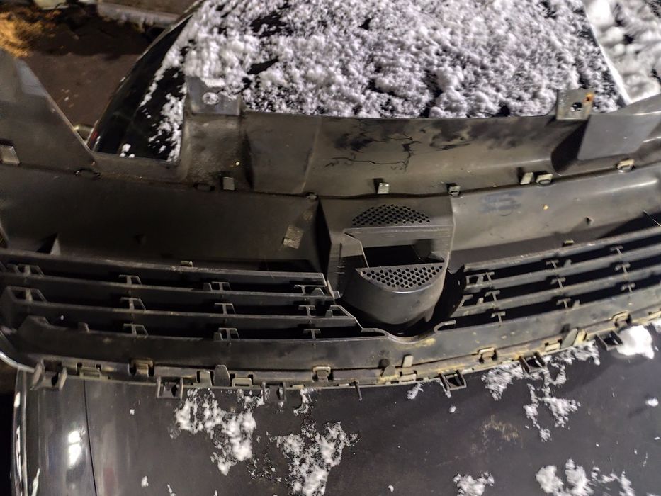 Opel Zafira B grill atrapa chłodnicy zderzaka 131.57.590