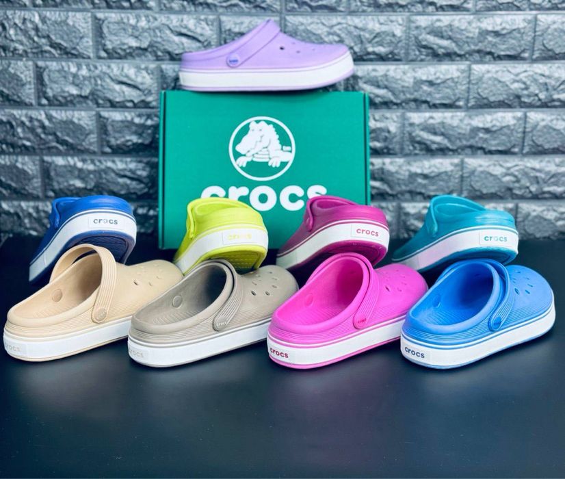 Кроксы Стильные женские Crocs яркие цвета женские кроксы шлепки на лето Crocs / шлепанцы с закрытым носком / удобные легкие крокс