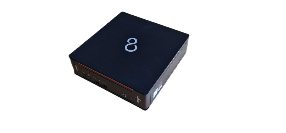 PC Fujitsu Esprimo Q556/2 i7-6700T 8/240GB SSD WIN10 PRO