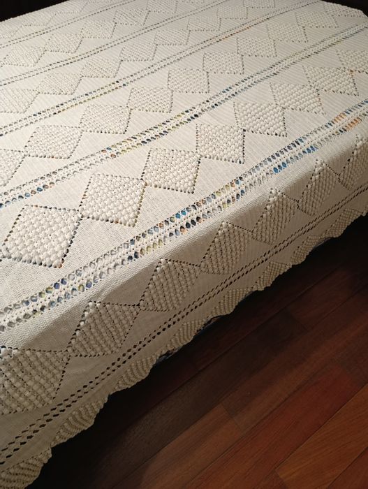Colcha de crochê feita a mão