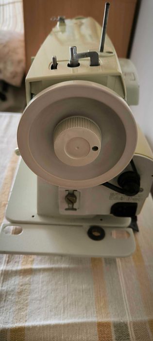 Máquina de costura Singer