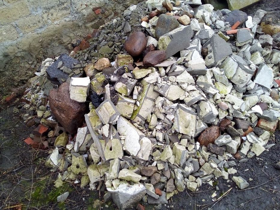 Gruz - beton - kamienie pozostałości