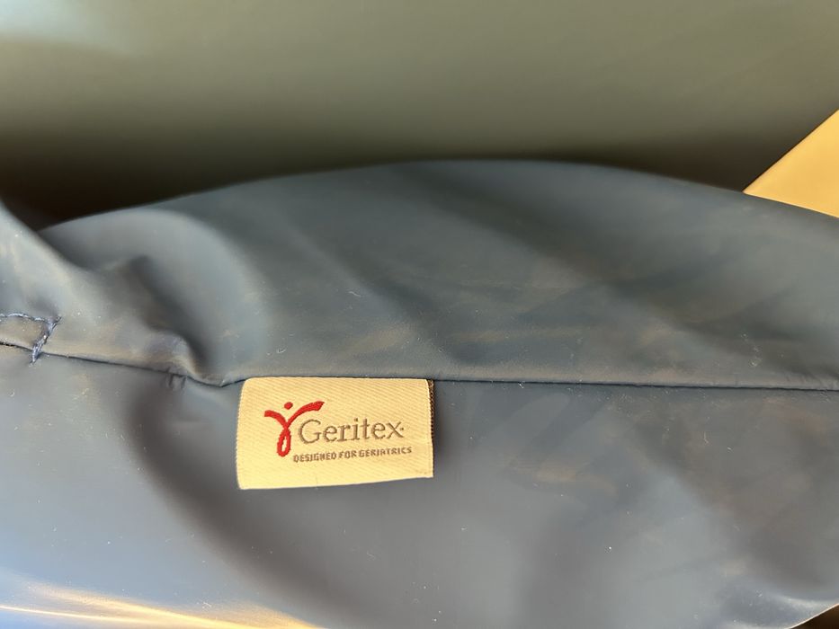 Colchão Anti-escaras da Geritex para cama articula como novo.
