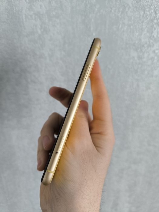 Apple iPhone XR 64 ГБ Neverlock