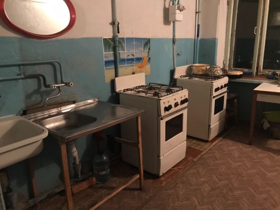 Здам кімнату 12 кв.м. в комунальній квартирі на вул. Південній