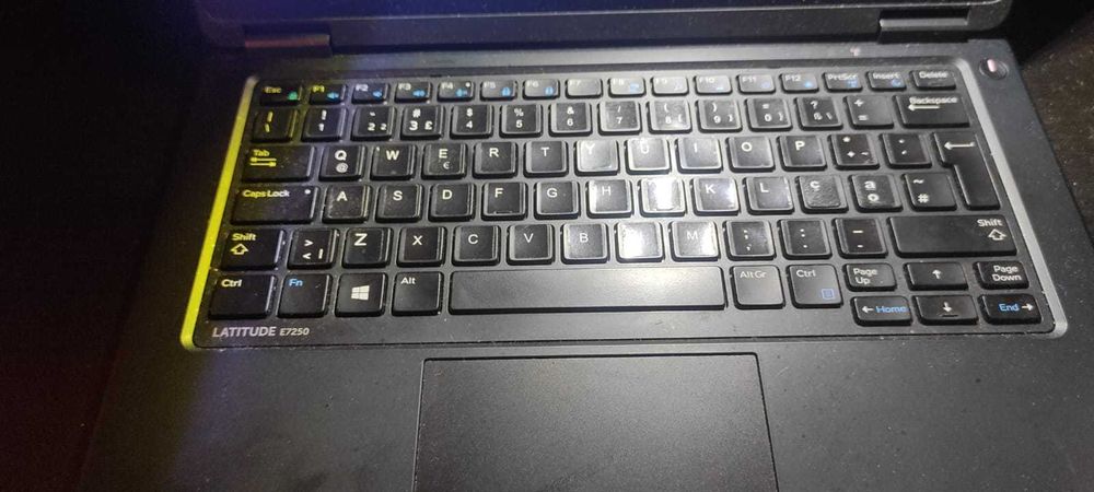 Dell Latitude E7250, proc i7 2.60, 8Gb, 256ssd
