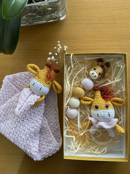 Kit bebe girafinha em crochet