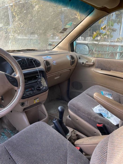 Разборка Chrysler Voyager III 2.5 TD