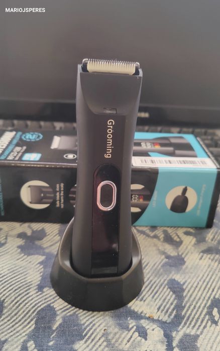 Máquina de barbear e cortar