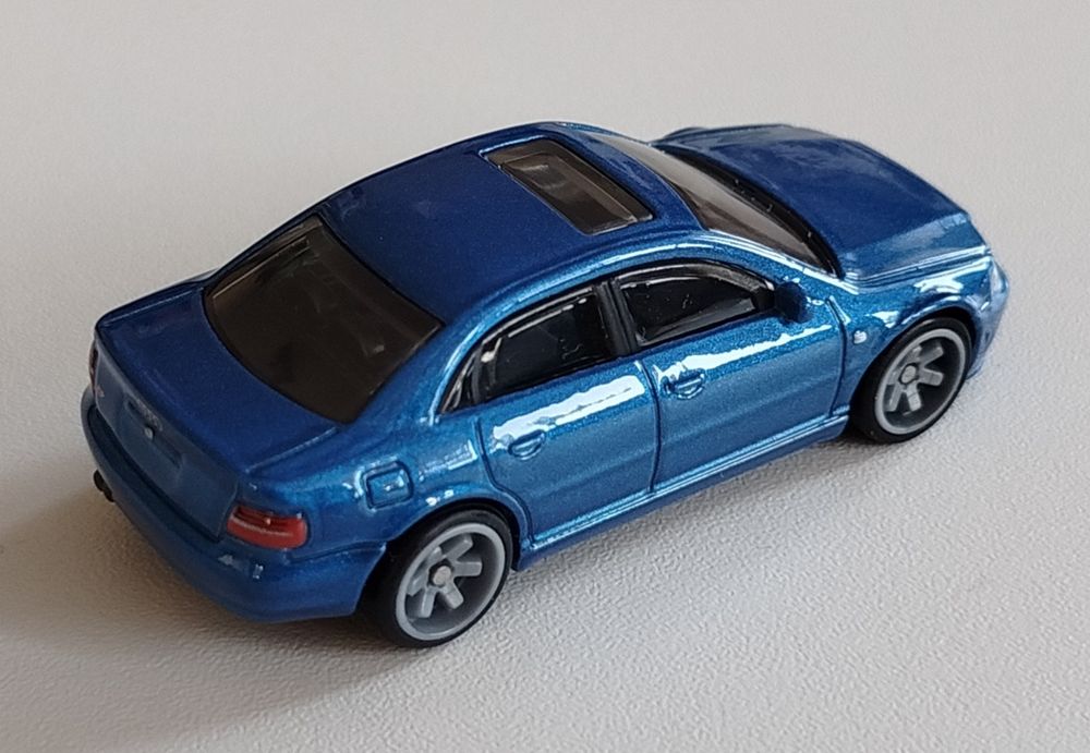 Hot Wheels Audi S4 Quattro Premium