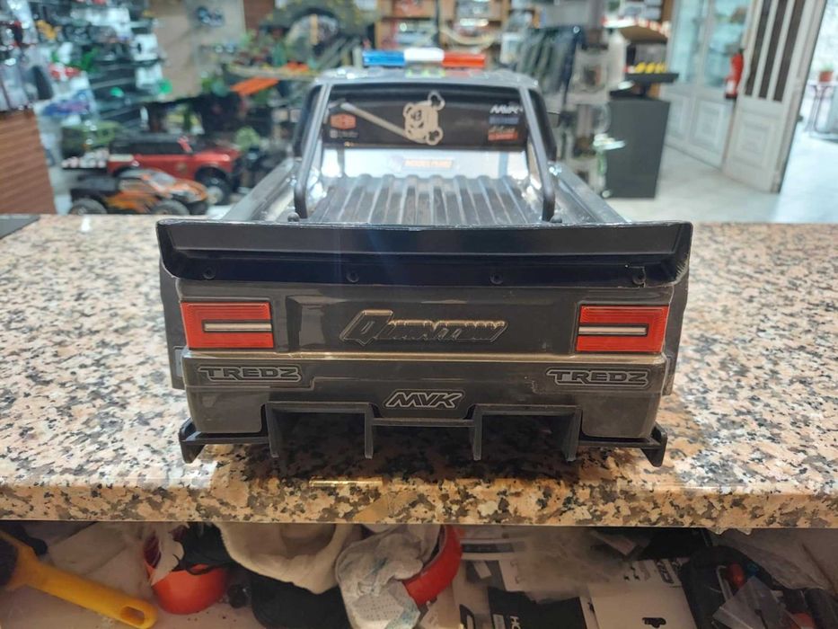 Truck RC Maverick QuantumR Flux 4S 4WD Cinza