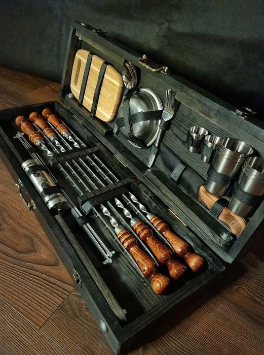 Набір шампурів в кейсі. Кейс-столик. Оригінальний подарунок