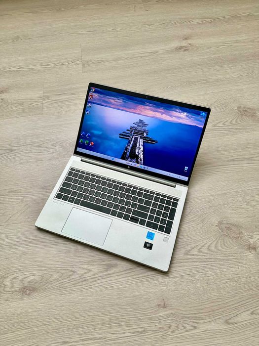 10 ядерний HP 650 g9 16GB 15.6" FHD IPS Core i5-1235U 256GB SSD Клавіатура з підсвічування + гравіювання