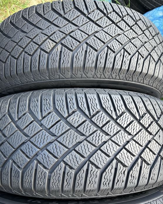 Шини Continental Viking Contact 7 R 16 215 65