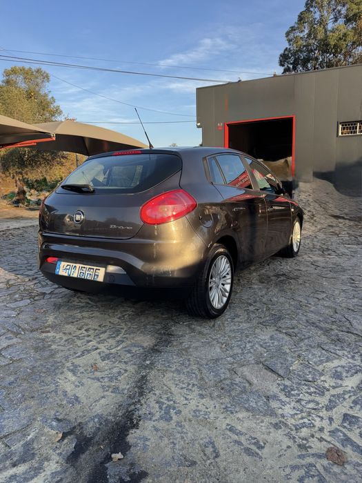 Fiat Bravo 1.6 Multijet - Diesel fiável e econômico