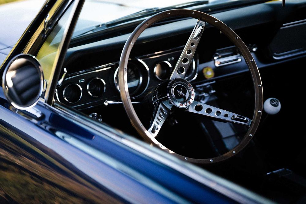 Mustang 1966 do ślubu. Samochód na ślub, wesele, auto do ślubu, wynaje