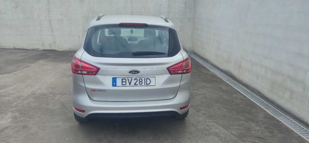 Ford B-Max — fotografia 3