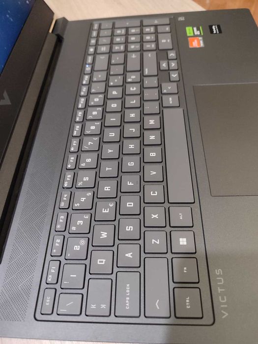 Portátil Gaming HP Victus 16.1 C/NOVO