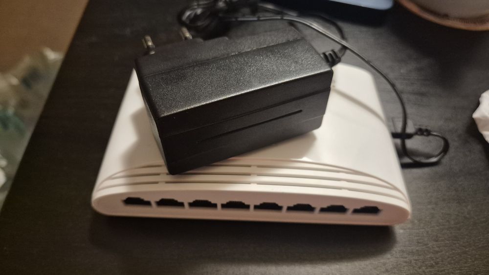 switch sieciowy D-Link DGS-1008D – czyli 8-portowy gigabitowy przełącz